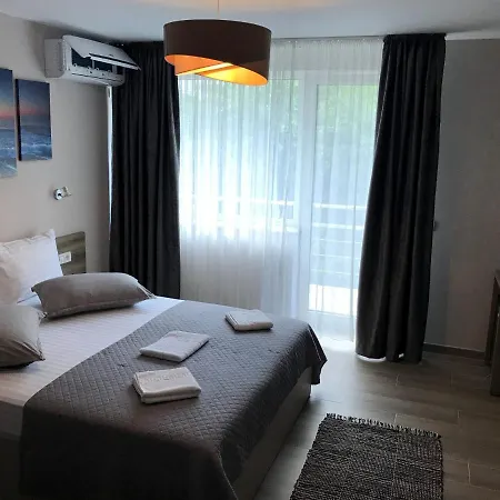 Πανσιόν Medusa Mamaia Nord